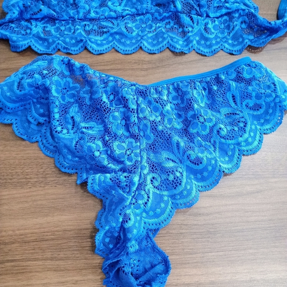 Blue Lace Bralette and Panty Set - Picture 2 of 5